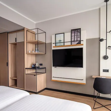 Marriott & 4*