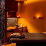 Marriott &