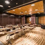 Hotel Marriott & 4*