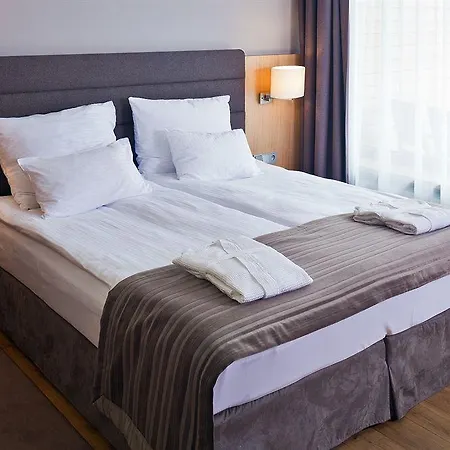 Marriott & Ξενοδοχείο 4*