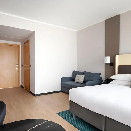 Marriott & Ξενοδοχείο 4*