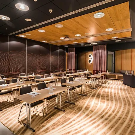 Ξενοδοχείο Marriott & 4*