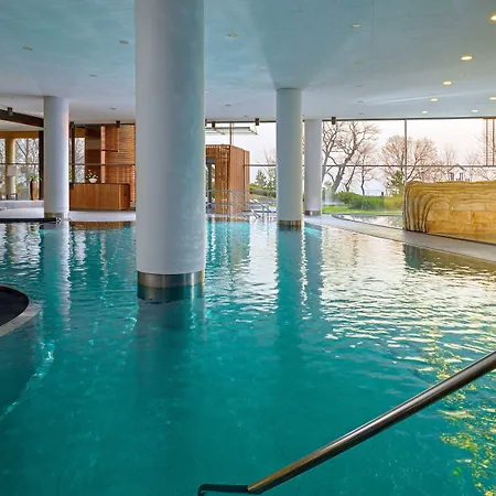 Szálloda Marriott & 4*