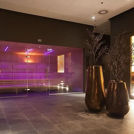 Marriott &